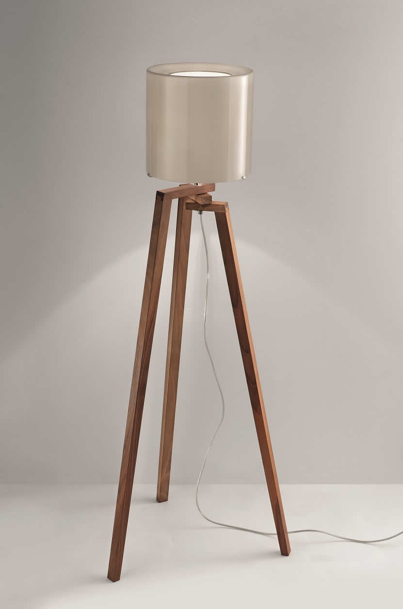 Vloerlamp houten driepoot met glas